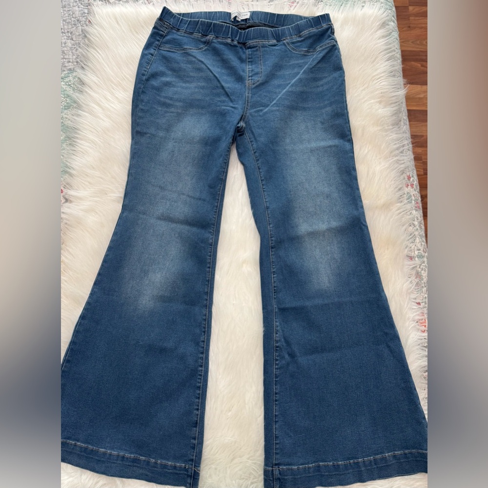 Chic Soul Mid Wash Flare Jeans